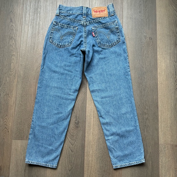 Levi’s Boy Jean Size 25 - Picture 2 of 3